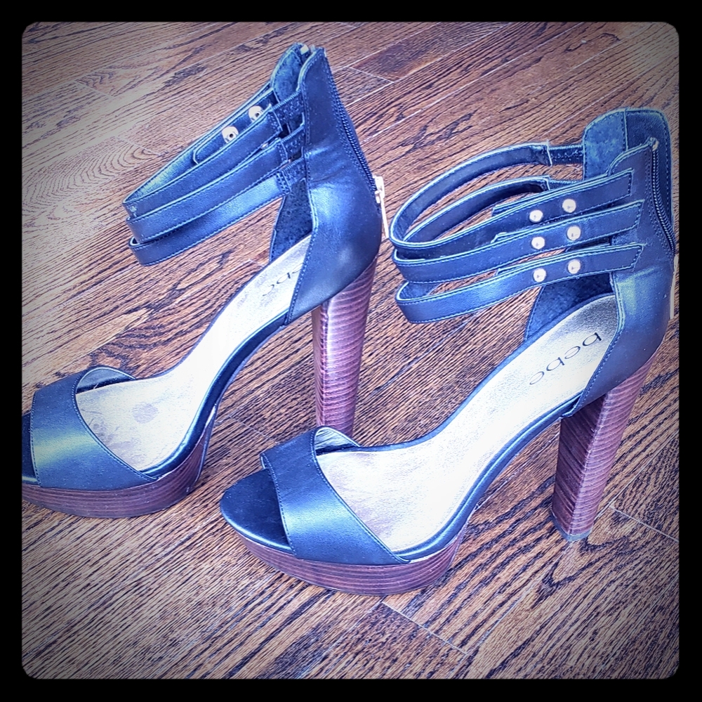 Woman shoes